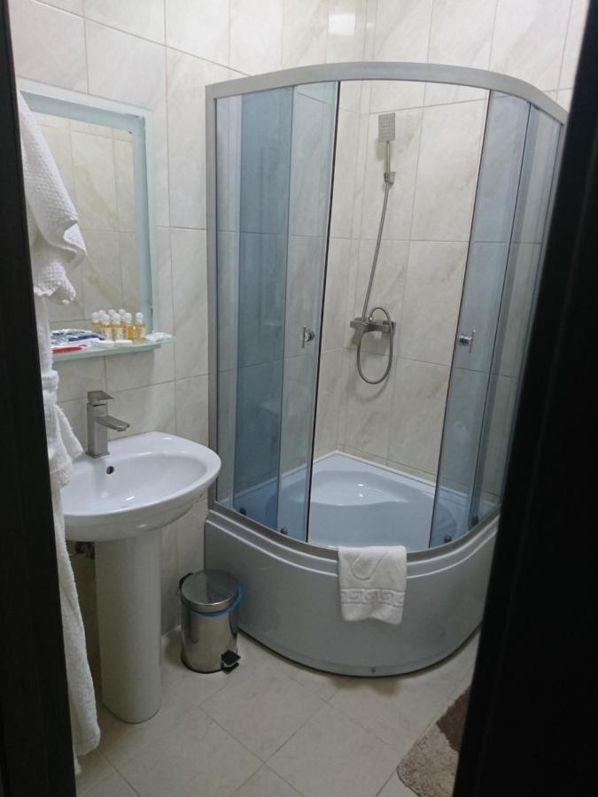 Mishel Plus Hotel Kharkiv Eksteriør billede