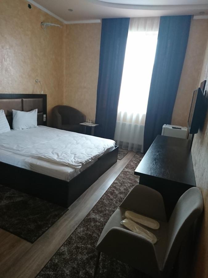 Mishel Plus Hotel Kharkiv Eksteriør billede