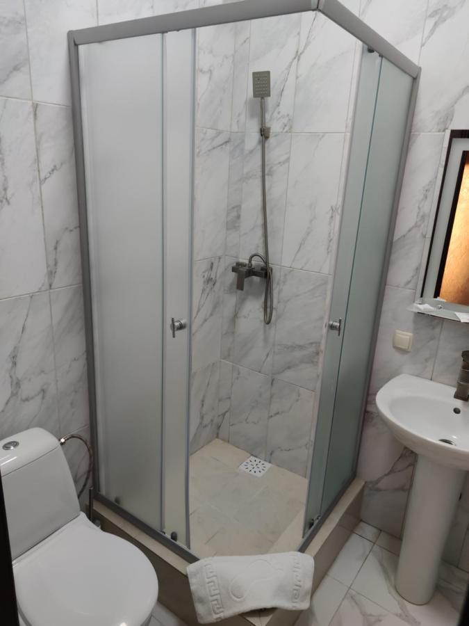 Mishel Plus Hotel Kharkiv Eksteriør billede